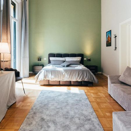 Bologna Suites - Private Bathroom المظهر الخارجي الصورة