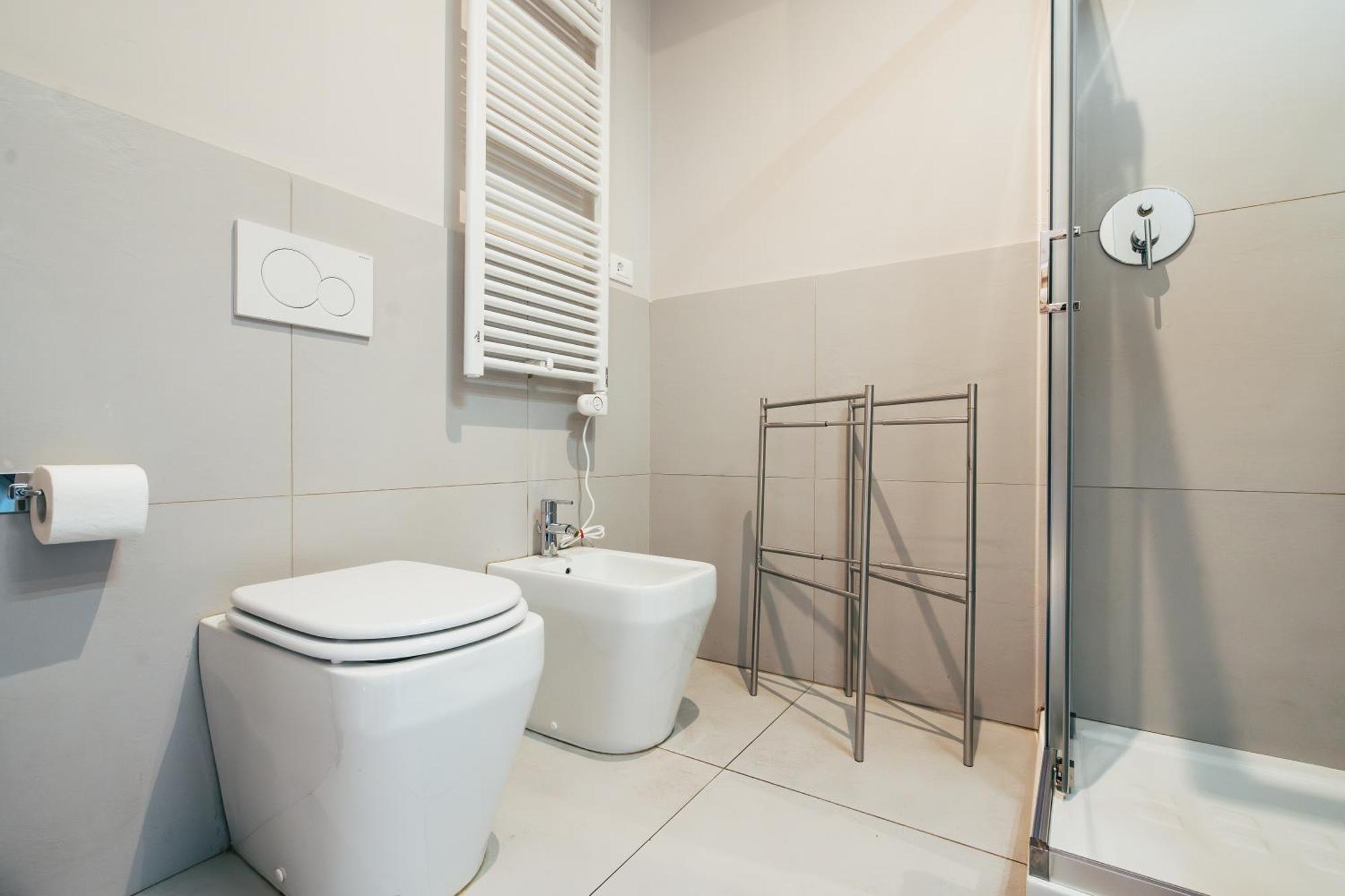 Bologna Suites - Private Bathroom المظهر الخارجي الصورة