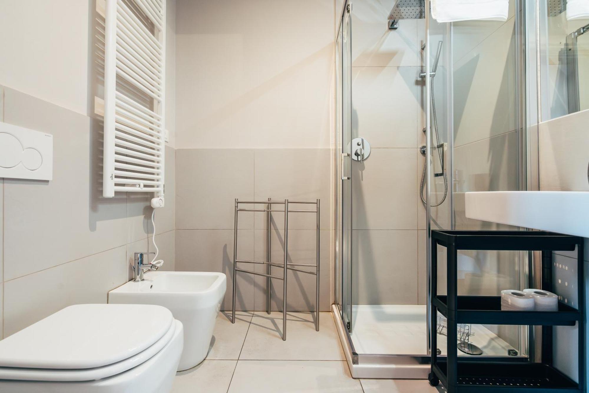 Bologna Suites - Private Bathroom المظهر الخارجي الصورة