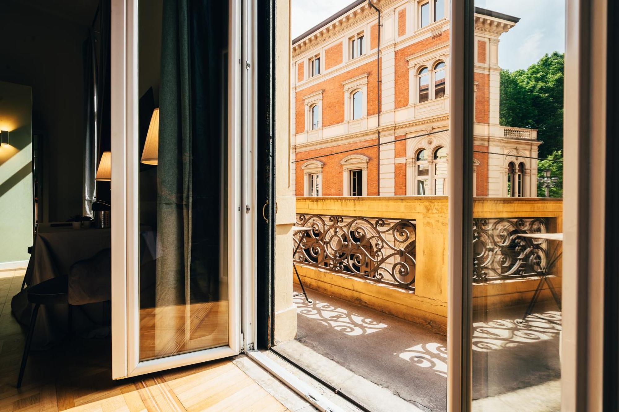 Bologna Suites - Private Bathroom المظهر الخارجي الصورة