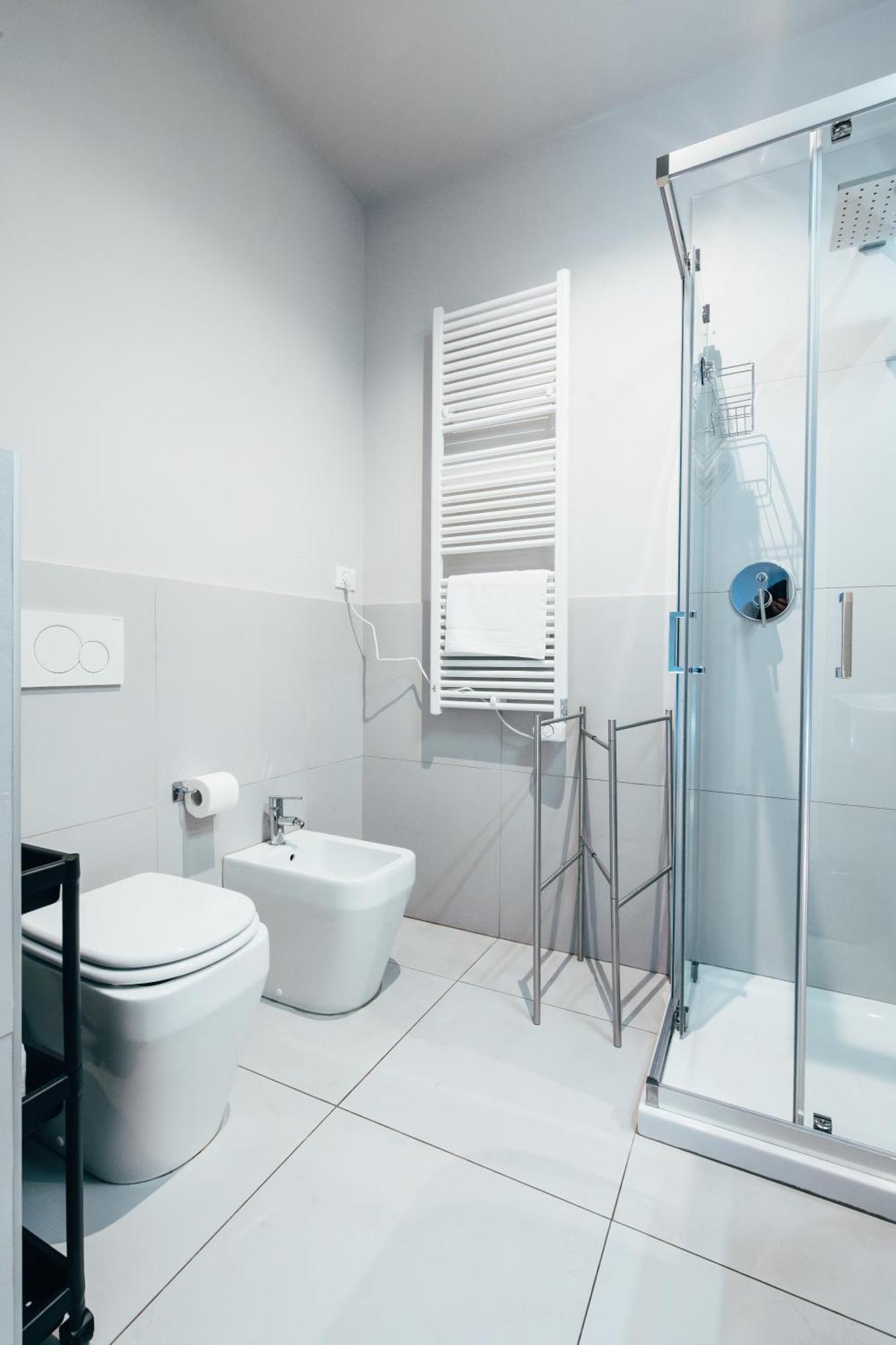 Bologna Suites - Private Bathroom المظهر الخارجي الصورة